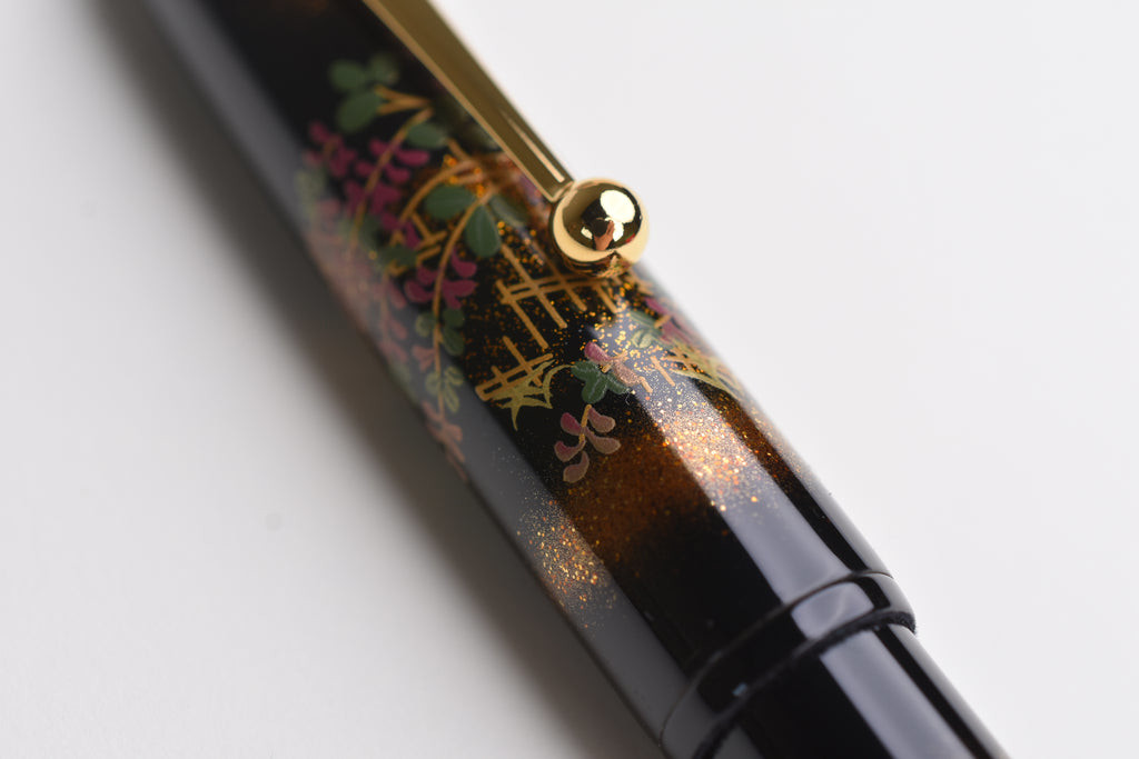 Pilot Namiki Yukari Maki-e close up